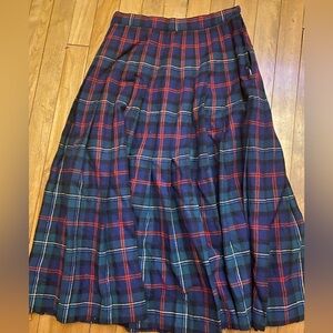 Vintage size 6 pleated plaid Pendleton wool mills Skirt - Blue and Red